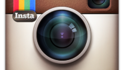 Svela il lato nascosto della vita in agenzia! partecipa a #instagency